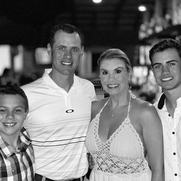 Meet your Posher, Tonya - Picture 1 of 1